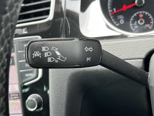フォルクスワーゲン ゴルフ ヴァリアント TSI ハイライン BMテクノ 茨城県 2015(平27)年 8.8万km パール ワンオーナー/純正メモリナビ/（CD/DVD/BT）/ETC/レーダークルーズコントロール/LEDヘッドライト/純正1７inAW/スマートキー/アイドリングストップ/ステアリングスイッチ/ルーフレール/純正フロアマット/パドルシフト/ブラインドスポットモニター/保証書/取扱説明書/スペアキー