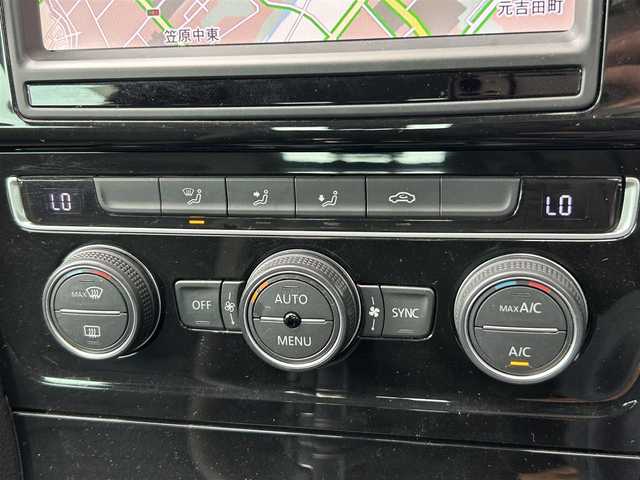 フォルクスワーゲン ゴルフ ヴァリアント TSI ハイライン BMテクノ 茨城県 2015(平27)年 8.8万km パール ワンオーナー/純正メモリナビ/（CD/DVD/BT）/ETC/レーダークルーズコントロール/LEDヘッドライト/純正1７inAW/スマートキー/アイドリングストップ/ステアリングスイッチ/ルーフレール/純正フロアマット/パドルシフト/ブラインドスポットモニター/保証書/取扱説明書/スペアキー