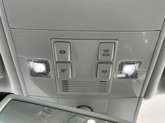 フォルクスワーゲン ゴルフ ヴァリアント TSI ハイライン BMテクノ 茨城県 2015(平27)年 8.8万km パール ワンオーナー/純正メモリナビ/（CD/DVD/BT）/ETC/レーダークルーズコントロール/LEDヘッドライト/純正1７inAW/スマートキー/アイドリングストップ/ステアリングスイッチ/ルーフレール/純正フロアマット/パドルシフト/ブラインドスポットモニター/保証書/取扱説明書/スペアキー