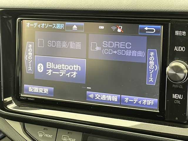 トヨタ アクア S 千葉県 2016(平28)年 5.1万km ライムホワイトパールクリスタルシャイン 純正SDナビ/フルセグTV/Bluetooth/CD/DVD/バックカメラ/純正ビルトインETC2.0/衝突軽減ブレーキ/レーンキープアシスト/オートライト/コーナーセンサー/社外フロアマット/ドアバイザー/スマートキー/プッシュスタート/ＬＥＤヘッドライト