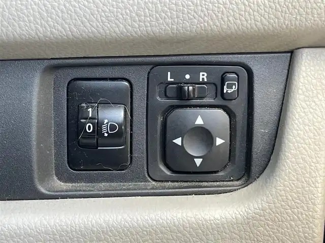 三菱 ｅＫワゴン M 道央・札幌 2017(平29)年 4.8万km レッドメタリック ４WD/社外オーディオ/AM/FM/CD/USB/AUX/横滑り防止装置/アイドリングストップ/D席シートヒーター/リモコンキー/ハロゲンヘッドライト/ヘッドライトレベライザー/電動格納ミラー/フロアマット/ドアバイザー/スペアキー