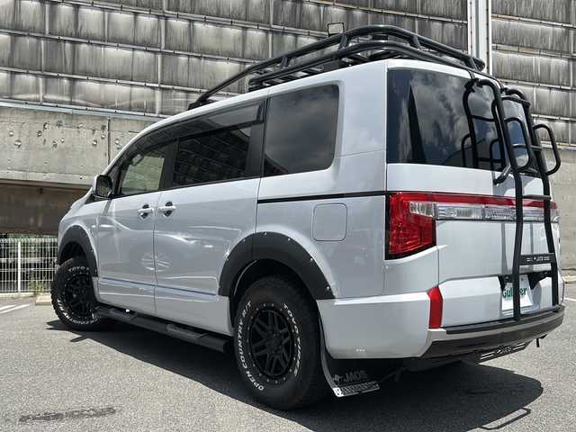 三菱 デリカＤ：５ G パワーパッケージ 愛知県 2022(令4)年 2.6万km ホワイトダイヤモンド 4WD/7人乗り/ディーゼルターボ車/ワンオーナー/アルパイン11インチナビ/フルセグTV・CD・DVD・Bluetooth・SD・HDMI/バックカメラ/全方位カメラ/JAOSドアハンドルプロテクター/JAOSマッドガード/JAOSはしご/ルーフラック/サイドステップ/e-アシスト/・衝突被害軽減ブレーキシステム/・車線逸脱警報システム/・レーダークルーズコントロールシステム/・オートマチックハイビーム/・誤発進抑制機能（前進時）/・後側方車両検知警報システム/・後退時車両検知警報システム/ワンタッチ開閉両側パワースライドドア/パワーバックドア/パドルシフト/LEDヘッドランプ/LEDフォグランプ/前席シートヒーター/ステアリングヒーター/前席ドライブレコーダー/ETC/社外16インチアルミホイール/純正18インチアルミホイール 車内積み込み225/55R18/スマートキー/プッシュスタート/保証書/取扱説明書/スペアスマートキー