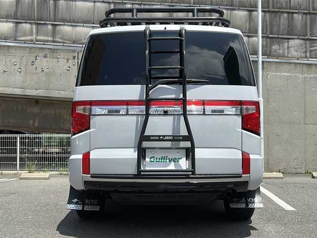 三菱 デリカＤ：５ G パワーパッケージ 愛知県 2022(令4)年 2.6万km ホワイトダイヤモンド 4WD/7人乗り/ディーゼルターボ車/ワンオーナー/アルパイン11インチナビ/フルセグTV・CD・DVD・Bluetooth・SD・HDMI/バックカメラ/全方位カメラ/JAOSドアハンドルプロテクター/JAOSマッドガード/JAOSはしご/ルーフラック/サイドステップ/e-アシスト/・衝突被害軽減ブレーキシステム/・車線逸脱警報システム/・レーダークルーズコントロールシステム/・オートマチックハイビーム/・誤発進抑制機能（前進時）/・後側方車両検知警報システム/・後退時車両検知警報システム/ワンタッチ開閉両側パワースライドドア/パワーバックドア/パドルシフト/LEDヘッドランプ/LEDフォグランプ/前席シートヒーター/ステアリングヒーター/前席ドライブレコーダー/ETC/社外16インチアルミホイール/純正18インチアルミホイール 車内積み込み225/55R18/スマートキー/プッシュスタート/保証書/取扱説明書/スペアスマートキー