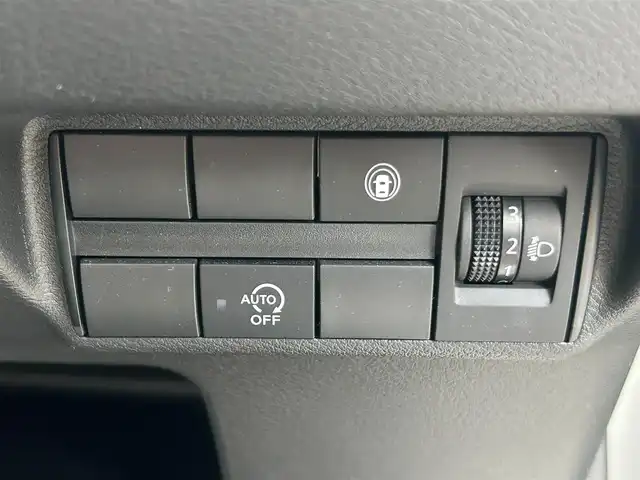 日産 デイズ X 大阪府 2020(令2)年 1.7万km スターリングシルバーM ナビ　/フルセグ　/Ｂｌｕｅｔｏｏｔｈ　/バックカメラ　/オートエアコン　/前後コーナーセンサー　/衝突軽減ブレーキ　/純正フロアーマット　/サイドバイザー　/プッシュスタート　/スマートキー