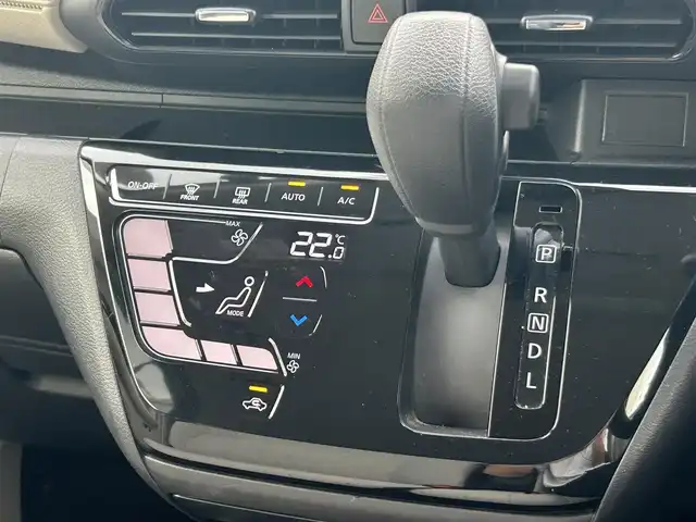 日産 デイズ X 大阪府 2020(令2)年 1.7万km スターリングシルバーM ナビ　/フルセグ　/Ｂｌｕｅｔｏｏｔｈ　/バックカメラ　/オートエアコン　/前後コーナーセンサー　/衝突軽減ブレーキ　/純正フロアーマット　/サイドバイザー　/プッシュスタート　/スマートキー