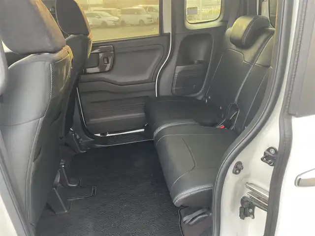 ホンダ Ｎ ＢＯＸ カスタム G L ホンダセンシング 大阪府 2019(令1)年 5.6万km プラチナホワイトパール (株)IDOMが運営する【じしゃロン堺店】の自社ローン対象車両になります。こちらは現金ご利用時の価格です。/自社ローンご希望の方は別途その旨お申付け下さい。