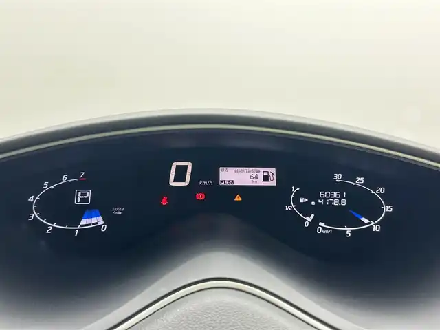 日産 セレナ ハイウェイスター S HV Vセレ 埼玉県 2015(平27)年 6.1万km ダイヤモンドブラック 純正9型ナビ 全方位 両側電動 衝突被害軽減 禁煙車　CD　DVD　BT　フルセグ　前後コーナーセンサー　レーンキープアシスト　クルーズコントロール　ETC　LEDヘッドライト　オートライト