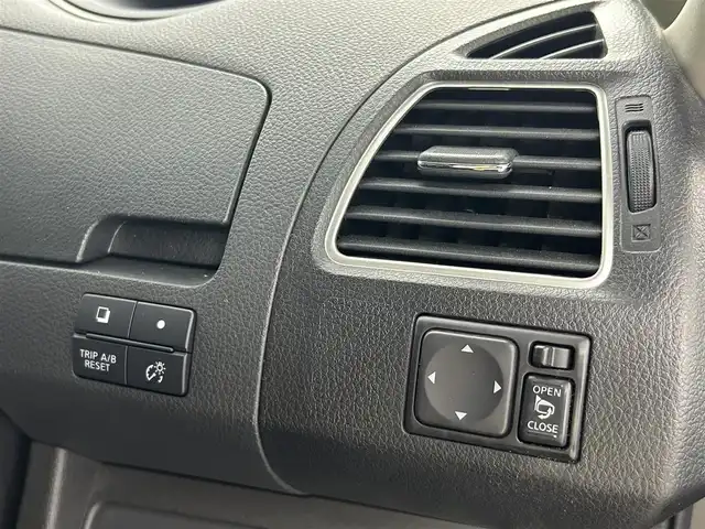日産 セレナ ハイウェイスター S HV Vセレ 埼玉県 2015(平27)年 6.1万km ダイヤモンドブラック 純正9型ナビ 全方位 両側電動 衝突被害軽減 禁煙車　CD　DVD　BT　フルセグ　前後コーナーセンサー　レーンキープアシスト　クルーズコントロール　ETC　LEDヘッドライト　オートライト