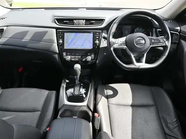 日産 エクストレイル 20Xi 千葉県 2020(令2)年 4.8万km ブリリアントホワイトパール エマージェンシーブレーキ/インテリジェントルームミラー/前席シートヒーター/純正SDナビ/地デジTV/【DVD/CD再生機能】/アラウンドビューモニター/ドライブレコーダー/革巻きステアリング/ETC/LEDヘッドライト/フォグライト/ウインカーミラー/コーナーセンサー/純正18インチアルミホイル/インテリジェントキー