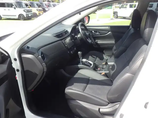 日産 エクストレイル 20Xi 千葉県 2020(令2)年 4.8万km ブリリアントホワイトパール エマージェンシーブレーキ/インテリジェントルームミラー/前席シートヒーター/純正SDナビ/地デジTV/【DVD/CD再生機能】/アラウンドビューモニター/ドライブレコーダー/革巻きステアリング/ETC/LEDヘッドライト/フォグライト/ウインカーミラー/コーナーセンサー/純正18インチアルミホイル/インテリジェントキー