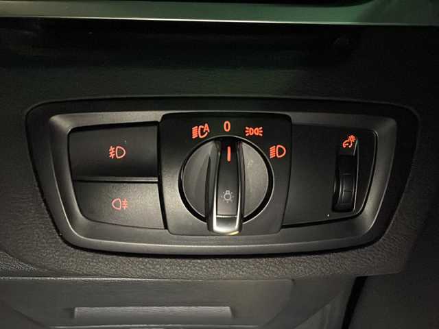 ＢＭＷ Ｘ１ 大阪府 2016(平28)年 6万km 青 純正ナビ/　-CD/DVD/Bluetooth/クルーズコントロール/衝突被害軽減ブレーキ/クリアランスソナー/パワーバックドア/バックカメラ/ルーフレール/オートライト/スマートキー×2/プッシュスタート/保証書.取説