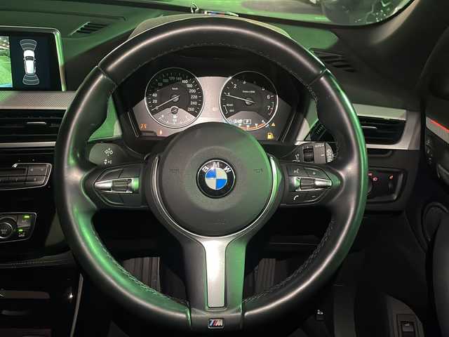 ＢＭＷ Ｘ１ 大阪府 2016(平28)年 6万km 青 純正ナビ/　-CD/DVD/Bluetooth/クルーズコントロール/衝突被害軽減ブレーキ/クリアランスソナー/パワーバックドア/バックカメラ/ルーフレール/オートライト/スマートキー×2/プッシュスタート/保証書.取説