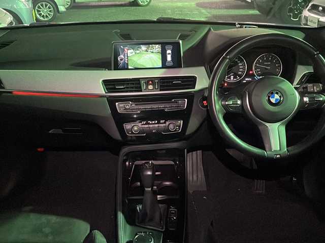 ＢＭＷ Ｘ１ 大阪府 2016(平28)年 6万km 青 純正ナビ/　-CD/DVD/Bluetooth/クルーズコントロール/衝突被害軽減ブレーキ/クリアランスソナー/パワーバックドア/バックカメラ/ルーフレール/オートライト/スマートキー×2/プッシュスタート/保証書.取説