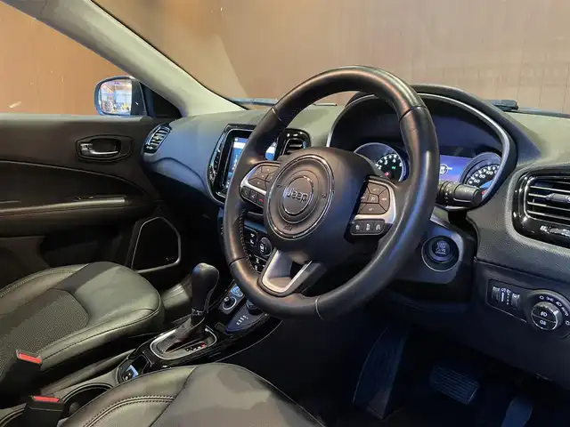 クライスラー・ジープ ジープ コンパス リミテッド ブラックルーフED 愛知県 2018(平30)年 3.8万km グレーⅡ リミテッドブラックルーフエディション/95台限定車/純正ナビ/バックカメラ/フルセグTV/黒ハーフレザー/シートヒーター/ACC/レーンキープ/beatsサウンド/パークアシスト/コーナーセンサー/純正18インチアルミ
