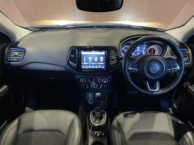 クライスラー・ジープ ジープ コンパス リミテッド ブラックルーフED 愛知県 2018(平30)年 3.8万km グレーⅡ リミテッドブラックルーフエディション/95台限定車/純正ナビ/バックカメラ/フルセグTV/黒ハーフレザー/シートヒーター/ACC/レーンキープ/beatsサウンド/パークアシスト/コーナーセンサー/純正18インチアルミ