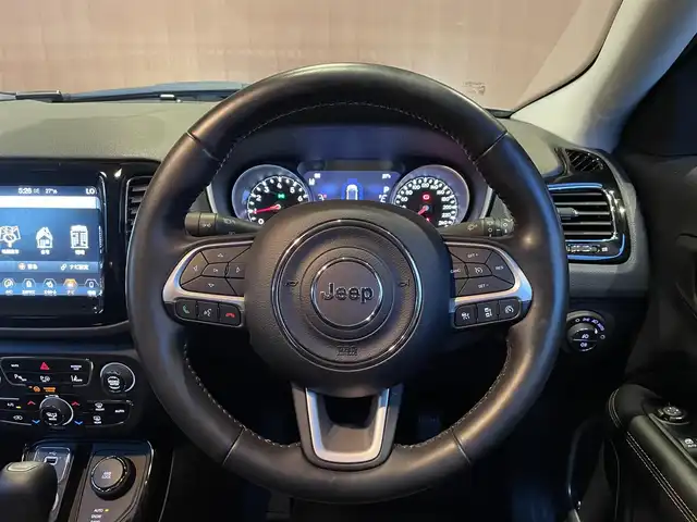 クライスラー・ジープ ジープ コンパス リミテッド ブラックルーフED 愛知県 2018(平30)年 3.8万km グレーⅡ リミテッドブラックルーフエディション/95台限定車/純正ナビ/バックカメラ/フルセグTV/黒ハーフレザー/シートヒーター/ACC/レーンキープ/beatsサウンド/パークアシスト/コーナーセンサー/純正18インチアルミ