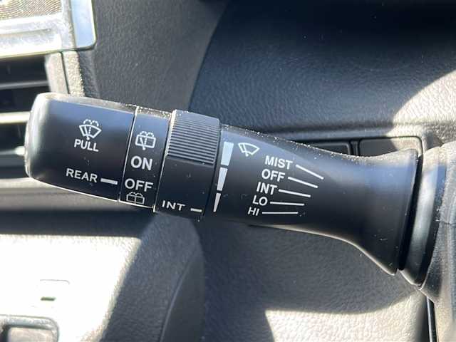 トヨタ シエンタ ファンベースG セーフティED 愛媛県 2020(令2)年 5.7万km ホワイトパールクリスタルシャイン 純正SDナビ/Bluetooth/CD/DVD/USB//ETC/全方位カメラ/バックカメラ/両側パワースライドドア/前席シートヒーター/ステアリングヒーター/純正ドライブレコーダー前のみ/純正フロアマット前のみ/社外15インチAW/コーナーセンサー/フォグランプ/オートLEDヘッドライト/レーンキープアシスト/スペアキー/保証書/取扱説明書