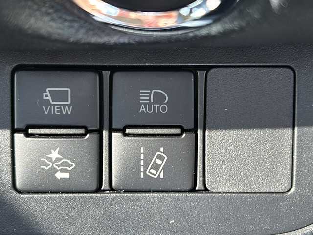 トヨタ シエンタ ファンベースG セーフティED 愛媛県 2020(令2)年 5.7万km ホワイトパールクリスタルシャイン 純正SDナビ/Bluetooth/CD/DVD/USB//ETC/全方位カメラ/バックカメラ/両側パワースライドドア/前席シートヒーター/ステアリングヒーター/純正ドライブレコーダー前のみ/純正フロアマット前のみ/社外15インチAW/コーナーセンサー/フォグランプ/オートLEDヘッドライト/レーンキープアシスト/スペアキー/保証書/取扱説明書