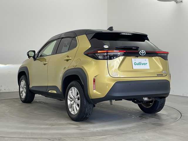 トヨタ ヤリスクロス ハイブリッド G 兵庫県 2020(令2)年 3.9万km ブラックマイカ/ブラスゴールドメタリック 2トーン ・ワンオーナー車/・純正8インチディスプレイオーディオ/Bluetooth/USB/AM/FM/Miracast/・バックカメラ/・トヨタセーフティセンス/・プリクラッシュセーフティ/・レーントレーシングアシスト/・オートマチックハイビーム/・ロードサインアシスト/・先行車発進告知機能/・インテリジェントクリアランスソナー/・セカンダリーコリジョンブレーキ/・ブラインドスポットモニター/・車両接近通報装置/・ドライブスタートコントロール/・革巻きステアリング/・ステアリングスイッチ/・純正フロアマット/・電動パーキングブレーキ/・ホールドブレーキ/・ビルトインETC/・前後ドライブレコーダー/・LEDヘッドライト/・純正16インチアルミホイールタイヤ/・電動格納ミラー/・スマートキー/・スペアキー/・プッシュスタートボタン/・取扱説明書/・保証書