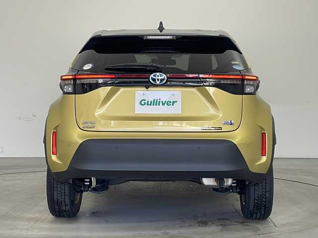 トヨタ ヤリスクロス ハイブリッド G 兵庫県 2020(令2)年 3.9万km ブラックマイカ/ブラスゴールドメタリック 2トーン ・ワンオーナー車/・純正8インチディスプレイオーディオ/Bluetooth/USB/AM/FM/Miracast/・バックカメラ/・トヨタセーフティセンス/・プリクラッシュセーフティ/・レーントレーシングアシスト/・オートマチックハイビーム/・ロードサインアシスト/・先行車発進告知機能/・インテリジェントクリアランスソナー/・セカンダリーコリジョンブレーキ/・ブラインドスポットモニター/・車両接近通報装置/・ドライブスタートコントロール/・革巻きステアリング/・ステアリングスイッチ/・純正フロアマット/・電動パーキングブレーキ/・ホールドブレーキ/・ビルトインETC/・前後ドライブレコーダー/・LEDヘッドライト/・純正16インチアルミホイールタイヤ/・電動格納ミラー/・スマートキー/・スペアキー/・プッシュスタートボタン/・取扱説明書/・保証書