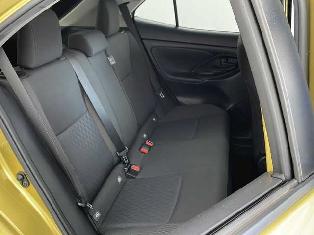 トヨタ ヤリスクロス ハイブリッド G 兵庫県 2020(令2)年 3.9万km ブラックマイカ/ブラスゴールドメタリック 2トーン ・ワンオーナー車/・純正8インチディスプレイオーディオ/Bluetooth/USB/AM/FM/Miracast/・バックカメラ/・トヨタセーフティセンス/・プリクラッシュセーフティ/・レーントレーシングアシスト/・オートマチックハイビーム/・ロードサインアシスト/・先行車発進告知機能/・インテリジェントクリアランスソナー/・セカンダリーコリジョンブレーキ/・ブラインドスポットモニター/・車両接近通報装置/・ドライブスタートコントロール/・革巻きステアリング/・ステアリングスイッチ/・純正フロアマット/・電動パーキングブレーキ/・ホールドブレーキ/・ビルトインETC/・前後ドライブレコーダー/・LEDヘッドライト/・純正16インチアルミホイールタイヤ/・電動格納ミラー/・スマートキー/・スペアキー/・プッシュスタートボタン/・取扱説明書/・保証書