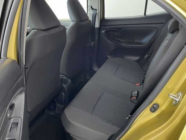 トヨタ ヤリスクロス ハイブリッド G 兵庫県 2020(令2)年 3.9万km ブラックマイカ/ブラスゴールドメタリック 2トーン ・ワンオーナー車/・純正8インチディスプレイオーディオ/Bluetooth/USB/AM/FM/Miracast/・バックカメラ/・トヨタセーフティセンス/・プリクラッシュセーフティ/・レーントレーシングアシスト/・オートマチックハイビーム/・ロードサインアシスト/・先行車発進告知機能/・インテリジェントクリアランスソナー/・セカンダリーコリジョンブレーキ/・ブラインドスポットモニター/・車両接近通報装置/・ドライブスタートコントロール/・革巻きステアリング/・ステアリングスイッチ/・純正フロアマット/・電動パーキングブレーキ/・ホールドブレーキ/・ビルトインETC/・前後ドライブレコーダー/・LEDヘッドライト/・純正16インチアルミホイールタイヤ/・電動格納ミラー/・スマートキー/・スペアキー/・プッシュスタートボタン/・取扱説明書/・保証書