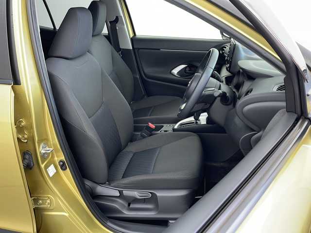 トヨタ ヤリスクロス ハイブリッド G 兵庫県 2020(令2)年 3.9万km ブラックマイカ/ブラスゴールドメタリック 2トーン ・ワンオーナー車/・純正8インチディスプレイオーディオ/Bluetooth/USB/AM/FM/Miracast/・バックカメラ/・トヨタセーフティセンス/・プリクラッシュセーフティ/・レーントレーシングアシスト/・オートマチックハイビーム/・ロードサインアシスト/・先行車発進告知機能/・インテリジェントクリアランスソナー/・セカンダリーコリジョンブレーキ/・ブラインドスポットモニター/・車両接近通報装置/・ドライブスタートコントロール/・革巻きステアリング/・ステアリングスイッチ/・純正フロアマット/・電動パーキングブレーキ/・ホールドブレーキ/・ビルトインETC/・前後ドライブレコーダー/・LEDヘッドライト/・純正16インチアルミホイールタイヤ/・電動格納ミラー/・スマートキー/・スペアキー/・プッシュスタートボタン/・取扱説明書/・保証書