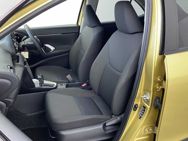 トヨタ ヤリスクロス ハイブリッド G 兵庫県 2020(令2)年 3.9万km ブラックマイカ/ブラスゴールドメタリック 2トーン ・ワンオーナー車/・純正8インチディスプレイオーディオ/Bluetooth/USB/AM/FM/Miracast/・バックカメラ/・トヨタセーフティセンス/・プリクラッシュセーフティ/・レーントレーシングアシスト/・オートマチックハイビーム/・ロードサインアシスト/・先行車発進告知機能/・インテリジェントクリアランスソナー/・セカンダリーコリジョンブレーキ/・ブラインドスポットモニター/・車両接近通報装置/・ドライブスタートコントロール/・革巻きステアリング/・ステアリングスイッチ/・純正フロアマット/・電動パーキングブレーキ/・ホールドブレーキ/・ビルトインETC/・前後ドライブレコーダー/・LEDヘッドライト/・純正16インチアルミホイールタイヤ/・電動格納ミラー/・スマートキー/・スペアキー/・プッシュスタートボタン/・取扱説明書/・保証書