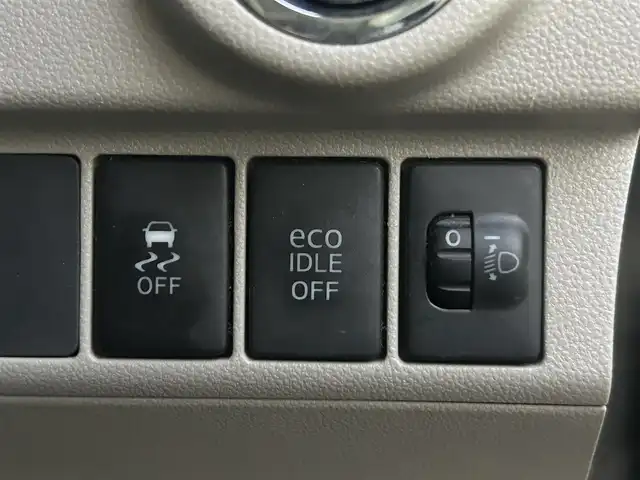 ダイハツ ムーヴ X 愛知県 2015(平27)年 6.2万km ブラックマイカメタリック 社外7型メモリナビ【Bluetooth　CD DVD SD USB フルセグ　品番 :MDV-D502BT】/バックカメラ/ドライブレコーダー/横滑り防止装置/オートライト/ヘッドライトレベライザー/スペアタイヤ×4/アイドリングストップ/プッシュスタート/ドアバイザー/スマートキー【スペア1本】/純正フロアマット/禁煙車