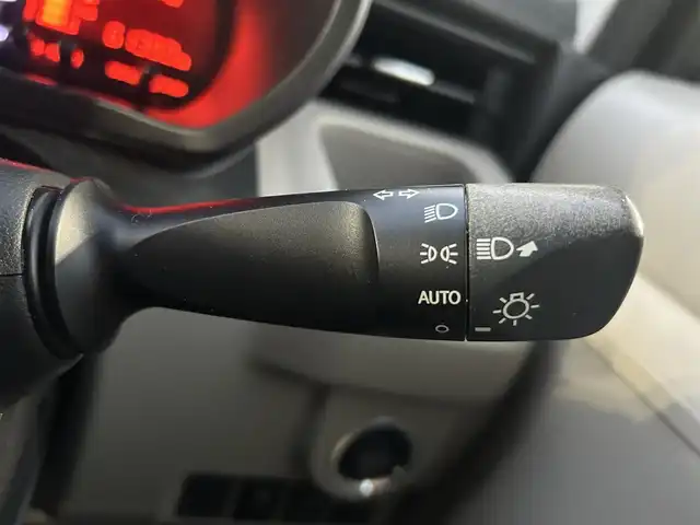 ダイハツ ムーヴ X 愛知県 2015(平27)年 6.2万km ブラックマイカメタリック 社外7型メモリナビ【Bluetooth　CD DVD SD USB フルセグ　品番 :MDV-D502BT】/バックカメラ/ドライブレコーダー/横滑り防止装置/オートライト/ヘッドライトレベライザー/スペアタイヤ×4/アイドリングストップ/プッシュスタート/ドアバイザー/スマートキー【スペア1本】/純正フロアマット/禁煙車