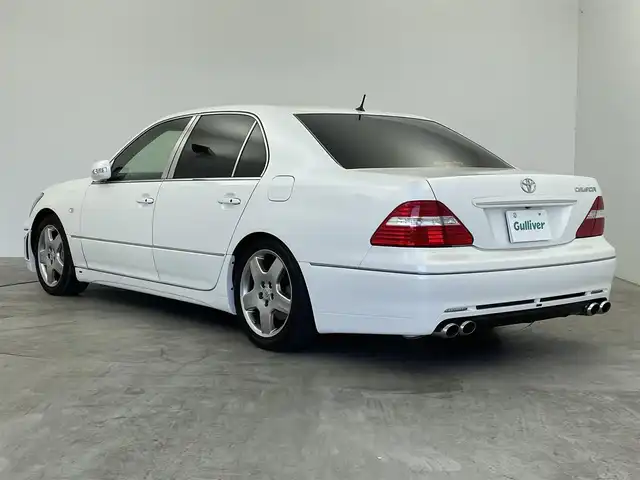 トヨタ セルシオ Cタイプ 群馬県 2003(平15)年 5.8万km ホワイトパールクリスタルシャイン 純正マルチ　サンルーフ　黒レザーシート　シートヒーター　ビルトインＥＴＣ　バックカメラ　クルーズコントロール　社外エアロ　社外マフラー　社外エアサスコントローラー　社外ＨＩＤヘッドライト 純正18インチアルミ