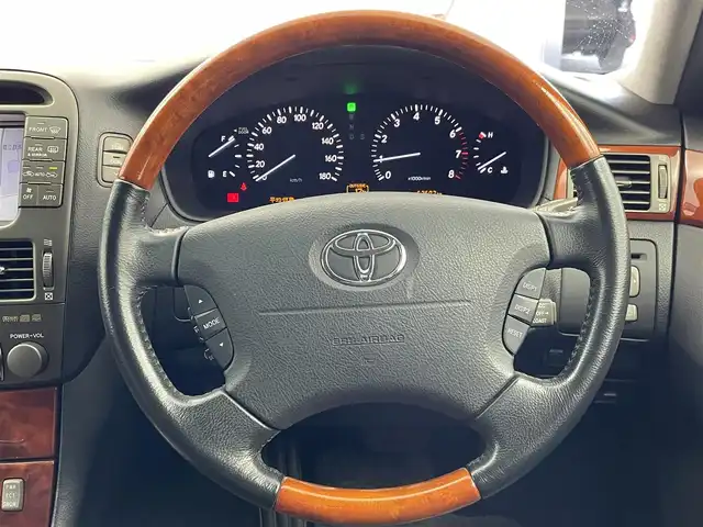 トヨタ セルシオ Cタイプ 群馬県 2003(平15)年 5.8万km ホワイトパールクリスタルシャイン 純正マルチ　サンルーフ　黒レザーシート　シートヒーター　ビルトインＥＴＣ　バックカメラ　クルーズコントロール　社外エアロ　社外マフラー　社外エアサスコントローラー　社外ＨＩＤヘッドライト 純正18インチアルミ