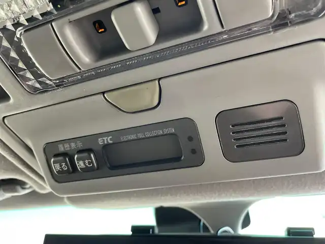 トヨタ セルシオ Cタイプ 群馬県 2003(平15)年 5.8万km ホワイトパールクリスタルシャイン 純正マルチ　サンルーフ　黒レザーシート　シートヒーター　ビルトインＥＴＣ　バックカメラ　クルーズコントロール　社外エアロ　社外マフラー　社外エアサスコントローラー　社外ＨＩＤヘッドライト 純正18インチアルミ