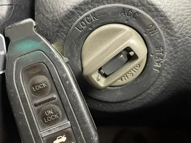 トヨタ セルシオ Cタイプ 群馬県 2003(平15)年 5.8万km ホワイトパールクリスタルシャイン 純正マルチ　サンルーフ　黒レザーシート　シートヒーター　ビルトインＥＴＣ　バックカメラ　クルーズコントロール　社外エアロ　社外マフラー　社外エアサスコントローラー　社外ＨＩＤヘッドライト 純正18インチアルミ