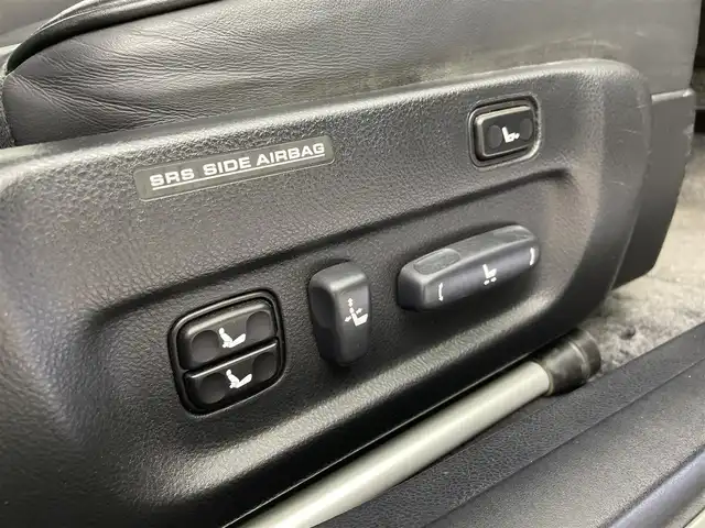 トヨタ セルシオ Cタイプ 群馬県 2003(平15)年 5.8万km ホワイトパールクリスタルシャイン 純正マルチ　サンルーフ　黒レザーシート　シートヒーター　ビルトインＥＴＣ　バックカメラ　クルーズコントロール　社外エアロ　社外マフラー　社外エアサスコントローラー　社外ＨＩＤヘッドライト 純正18インチアルミ