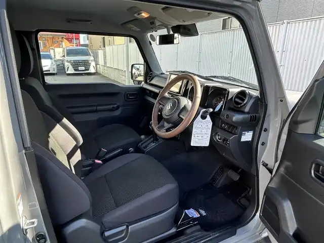 スズキ ジムニー XL 栃木県 2019(令1)年 0.5万km ミディアムグレー SUZUKI Safety Support/・デュアルセンサーブレーキサポート/・誤発信抑制機能/・後方誤発信抑制機能/・車線逸脱警告機能/・車線逸脱抑制機能/・ふらつき警報機能/・発進お知らせ機能/・ハイビームアシスト/8インチ純正ナビ【AVIC-RLS901】/・地デジ/・Bluetooth/・DVD/CD/SD/・USB/バックカメラ/ヒルディセントコントロール/シートヒーター