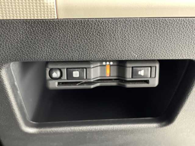 ダイハツ ムーヴ キャンバス G メイクアップ リミテッド　SAⅢ 千葉県 2019(令1)年 5.1万km パールホワイトⅢ/ファインミントメタリック 2トーン スマートアシストIII/　衝突回避支援ブレーキ機能/　衝突警報機能（対車両・対歩行者/　車線逸脱警報機能/　誤発進抑制制御機能/　先行車発進お知らせ機能/　コーナーセンサー/　オートハイビーム/純正SDメモリナビ/フルセグTV BT CD USB DVD/全方位カメラ/両側パワースライドドア/ETC/LEDヘッドライト/オートライト/プッシュスタート/スマートキー