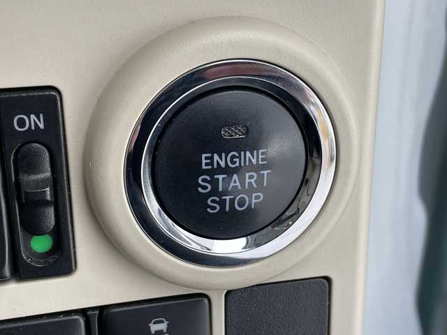 ダイハツ ムーヴ キャンバス G メイクアップ リミテッド　SAⅢ 千葉県 2019(令1)年 5.1万km パールホワイトⅢ/ファインミントメタリック 2トーン スマートアシストIII/　衝突回避支援ブレーキ機能/　衝突警報機能（対車両・対歩行者/　車線逸脱警報機能/　誤発進抑制制御機能/　先行車発進お知らせ機能/　コーナーセンサー/　オートハイビーム/純正SDメモリナビ/フルセグTV BT CD USB DVD/全方位カメラ/両側パワースライドドア/ETC/LEDヘッドライト/オートライト/プッシュスタート/スマートキー