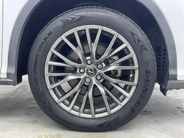 レクサス ＲＸ 200t Fスポーツ 埼玉県 2017(平29)年 3.4万km ホワイトノーヴァガラスフレーク 赤革　３眼ＬＥＤ　　Ｂカメラ　ＢＳＭ　ＨＵＤ　Ｅ　シートヒーター　エアシート　ＢＳＭ　ビルトインＥＴＣ２．０　前後ドライブレコーダー　パワーシート　電動バックドア　追従走行　ＢＴ　衝突軽減　