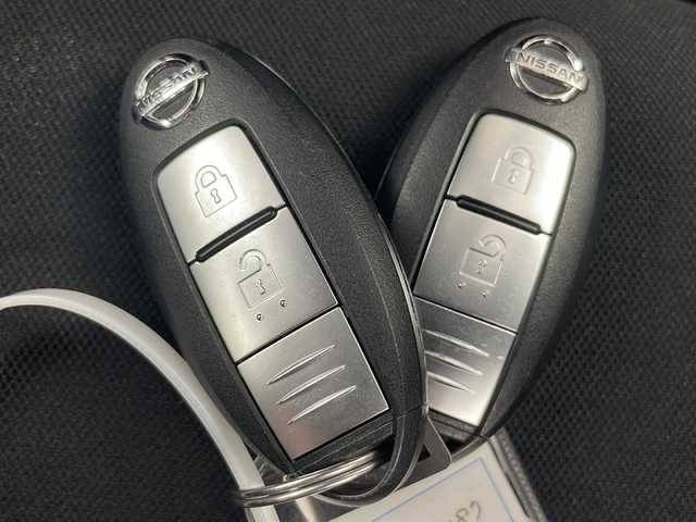 日産 ノート e－パワー X FOUR 道央・札幌 2019(平31)年 3.8万km ギャラクシーゴールド ４WD/アラウンドビューモニター/デジタルルームミラー/エマージェンシーブレーキ/踏み間違い衝突防止アシスト/レーンアシスト/横滑り防止装置/アイドリングストップ/コーナーセンサー/車両接近通報装置/ヘッドライトレベライザー/オートエアコン/オートライト/ハイビームアシスト/ドアミラーウインカー/純正フロアマット/純正15インチアルミホイール/サマータイヤ積込有り（ホイール無し）