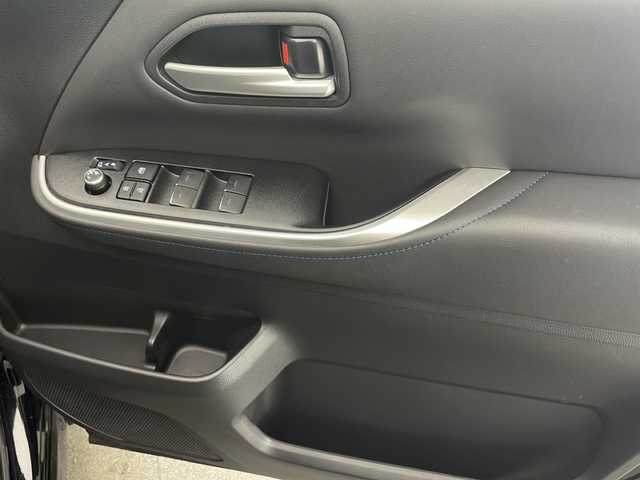 トヨタ ヴォクシー S－Z 愛知県 2023(令5)年 1.4万km アティチュードブラックマイカ 禁煙車/トヨタセーフティセンス/純正10.5型ディスプレイオーディオ/（T-CONNECT/CD/DVD/Bluetooth/フルセグTV/ナビ）/純正14型リアフリップダウンモニター/純正ビルトイン2.0ETC/純正バックカメラ/純正17インチアルミ/純正LEDオートライト/純正エアロ/純正ルーフエンドスポイラー/純正フロアマット/両側電動スライドドア/アダプティブクルーズコントロール/レーンディパーチャーアラート/オートマチックハイビーム/クリアランスソナー/ハーフレザーシート/前席シートヒーター/Wオートエアコン/スマートキー/プッシュエンジンスタート/新車時保証書/取扱い説明書