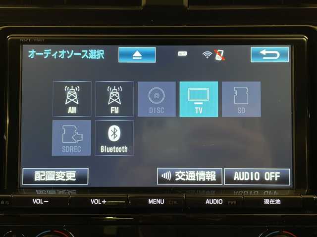 トヨタ カムリ WS 熊本県 2018(平30)年 6.1万km プラチナホワイトパールマイカ 純正SDナビ/（ラジオ、フルセグ、BT、SD、CD、DVD）/ビルトインETC2.0/前方ドライブレコーダー/レーダークルーズコントロール/パドルシフト/バックカメラ/オートハイビーム/・オートライト/・LEDヘッドライト/・フォグランプ/レーンキープアシスト/BSM/クリアランスソナー/ステアリングリモコン/パワーシート/純正フロアマット/純正ドアバイザー/プッシュスタート/スマートキー/・スペアキー