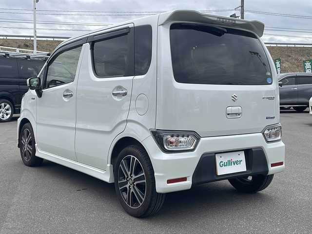 スズキ ワゴンＲ スティングレー HYBRID T 青森県 2019(平31)年 4.5万km ピュアホワイトP ・４WD/・禁煙車/・8型社外SDナビ/・フルセグ/DVD/AM/FM/・衝突被害軽減ブレーキ/・全方位カメラ/・クルーズコントロール/・横滑り防止装置/・盗難防止装置/・レーンキープアシスト/・ヘッドアップディスプレイ/・スマートキー/・スペアキー/・オートライト/・LEDライト/・フォグランプ/・ダブルエアバック/・前席シートヒーター/・ベンチシート/・フルフラットシート/・純正フロアマット/・純正アルミホイール/・純正ドライブレコーダー/・パドルシフト/・ETC/・取扱説明書