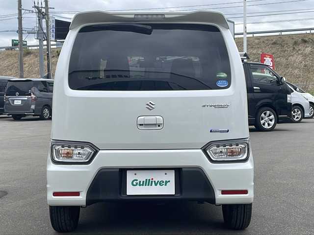 スズキ ワゴンＲ スティングレー HYBRID T 青森県 2019(平31)年 4.5万km ピュアホワイトP ・４WD/・禁煙車/・8型社外SDナビ/・フルセグ/DVD/AM/FM/・衝突被害軽減ブレーキ/・全方位カメラ/・クルーズコントロール/・横滑り防止装置/・盗難防止装置/・レーンキープアシスト/・ヘッドアップディスプレイ/・スマートキー/・スペアキー/・オートライト/・LEDライト/・フォグランプ/・ダブルエアバック/・前席シートヒーター/・ベンチシート/・フルフラットシート/・純正フロアマット/・純正アルミホイール/・純正ドライブレコーダー/・パドルシフト/・ETC/・取扱説明書