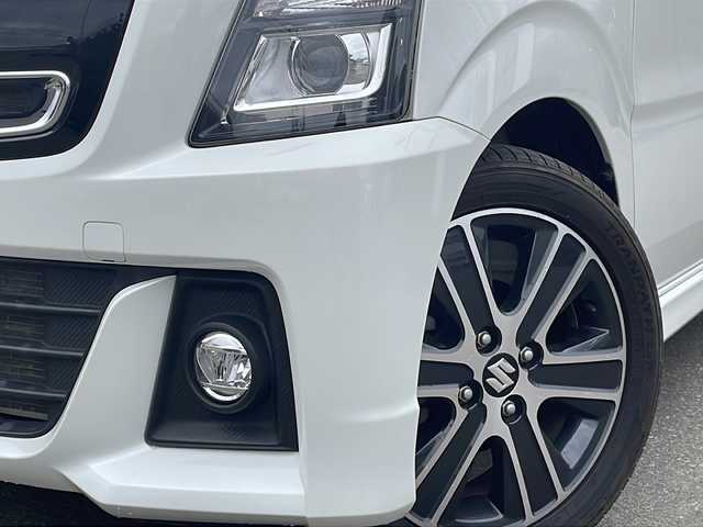 スズキ ワゴンＲ スティングレー HYBRID T 青森県 2019(平31)年 4.5万km ピュアホワイトP ・４WD/・禁煙車/・8型社外SDナビ/・フルセグ/DVD/AM/FM/・衝突被害軽減ブレーキ/・全方位カメラ/・クルーズコントロール/・横滑り防止装置/・盗難防止装置/・レーンキープアシスト/・ヘッドアップディスプレイ/・スマートキー/・スペアキー/・オートライト/・LEDライト/・フォグランプ/・ダブルエアバック/・前席シートヒーター/・ベンチシート/・フルフラットシート/・純正フロアマット/・純正アルミホイール/・純正ドライブレコーダー/・パドルシフト/・ETC/・取扱説明書