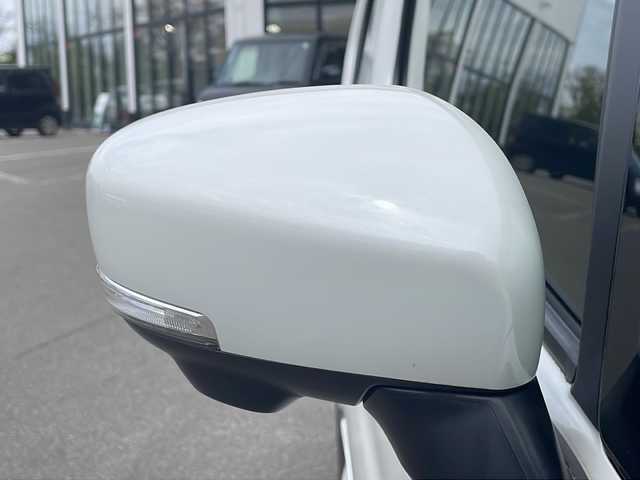 スズキ ワゴンＲ スティングレー HYBRID T 青森県 2019(平31)年 4.5万km ピュアホワイトP ・４WD/・禁煙車/・8型社外SDナビ/・フルセグ/DVD/AM/FM/・衝突被害軽減ブレーキ/・全方位カメラ/・クルーズコントロール/・横滑り防止装置/・盗難防止装置/・レーンキープアシスト/・ヘッドアップディスプレイ/・スマートキー/・スペアキー/・オートライト/・LEDライト/・フォグランプ/・ダブルエアバック/・前席シートヒーター/・ベンチシート/・フルフラットシート/・純正フロアマット/・純正アルミホイール/・純正ドライブレコーダー/・パドルシフト/・ETC/・取扱説明書
