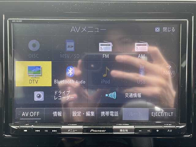 スズキ ワゴンＲ スティングレー HYBRID T 青森県 2019(平31)年 4.5万km ピュアホワイトP ・４WD/・禁煙車/・8型社外SDナビ/・フルセグ/DVD/AM/FM/・衝突被害軽減ブレーキ/・全方位カメラ/・クルーズコントロール/・横滑り防止装置/・盗難防止装置/・レーンキープアシスト/・ヘッドアップディスプレイ/・スマートキー/・スペアキー/・オートライト/・LEDライト/・フォグランプ/・ダブルエアバック/・前席シートヒーター/・ベンチシート/・フルフラットシート/・純正フロアマット/・純正アルミホイール/・純正ドライブレコーダー/・パドルシフト/・ETC/・取扱説明書