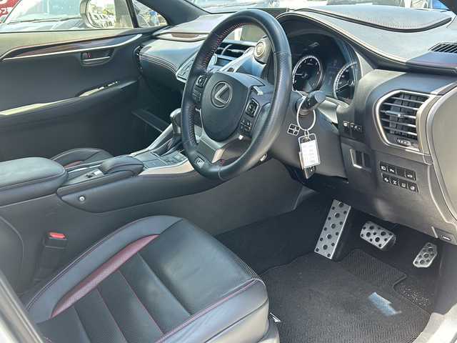レクサス ＮＸ 200t Fスポーツ 岡山県 2014(平26)年 6.5万km ソニッククォーツ 純正ナビ　ＢＴ／ＣＤ／ＤＶＤ／フルセグ　バックカメラ　サンルーフ　黒革シート　エアシート　シートヒーター　ステアリングヒーター　シートメモリー　パワーシート　前後コーナーセンサー　デフロック　フォグ