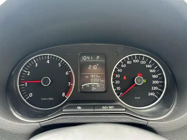 フォルクスワーゲン ポロ TSIコンフォートL BMテクノ 神奈川県 2012(平24)年 8.3万km シーブルー 純正カーオーディオ(CD/AUX)/ワンオーナー/ETC/アイドリングストップ/電動格納ミラー/横滑り防止機能/保証書/取扱説明書