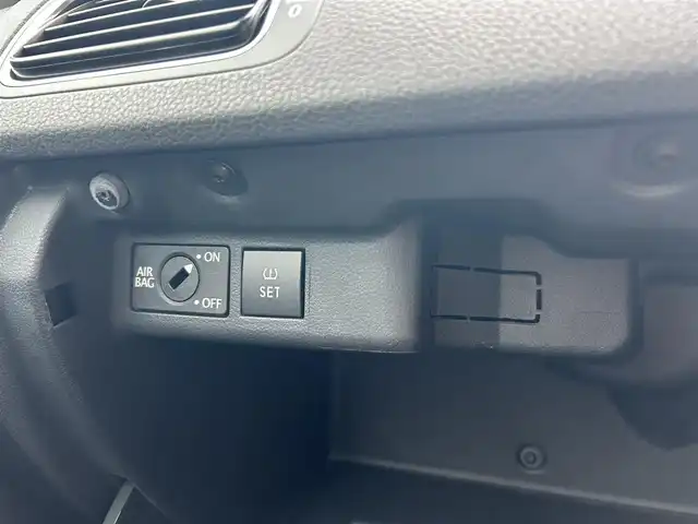 フォルクスワーゲン ポロ TSIコンフォートL BMテクノ 神奈川県 2012(平24)年 8.3万km シーブルー 純正カーオーディオ(CD/AUX)/ワンオーナー/ETC/アイドリングストップ/電動格納ミラー/横滑り防止機能/保証書/取扱説明書